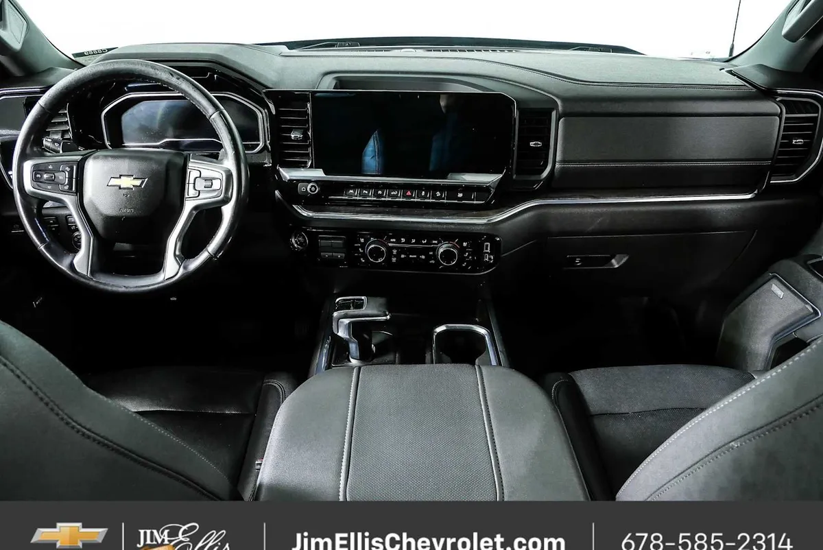 2023 Chevrolet Silverado 1500 LTZ thumbnail 20