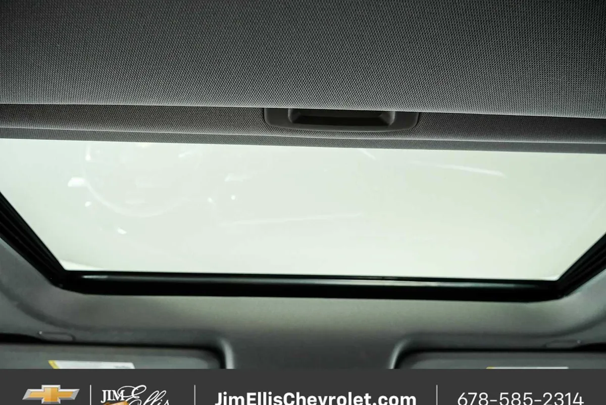 2023 Chevrolet Silverado 1500 LTZ thumbnail 21