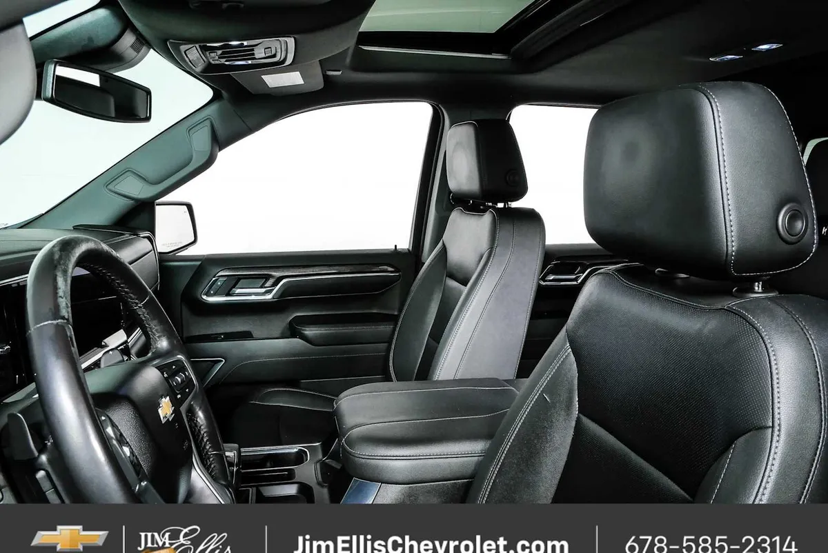 2023 Chevrolet Silverado 1500 LTZ thumbnail 5
