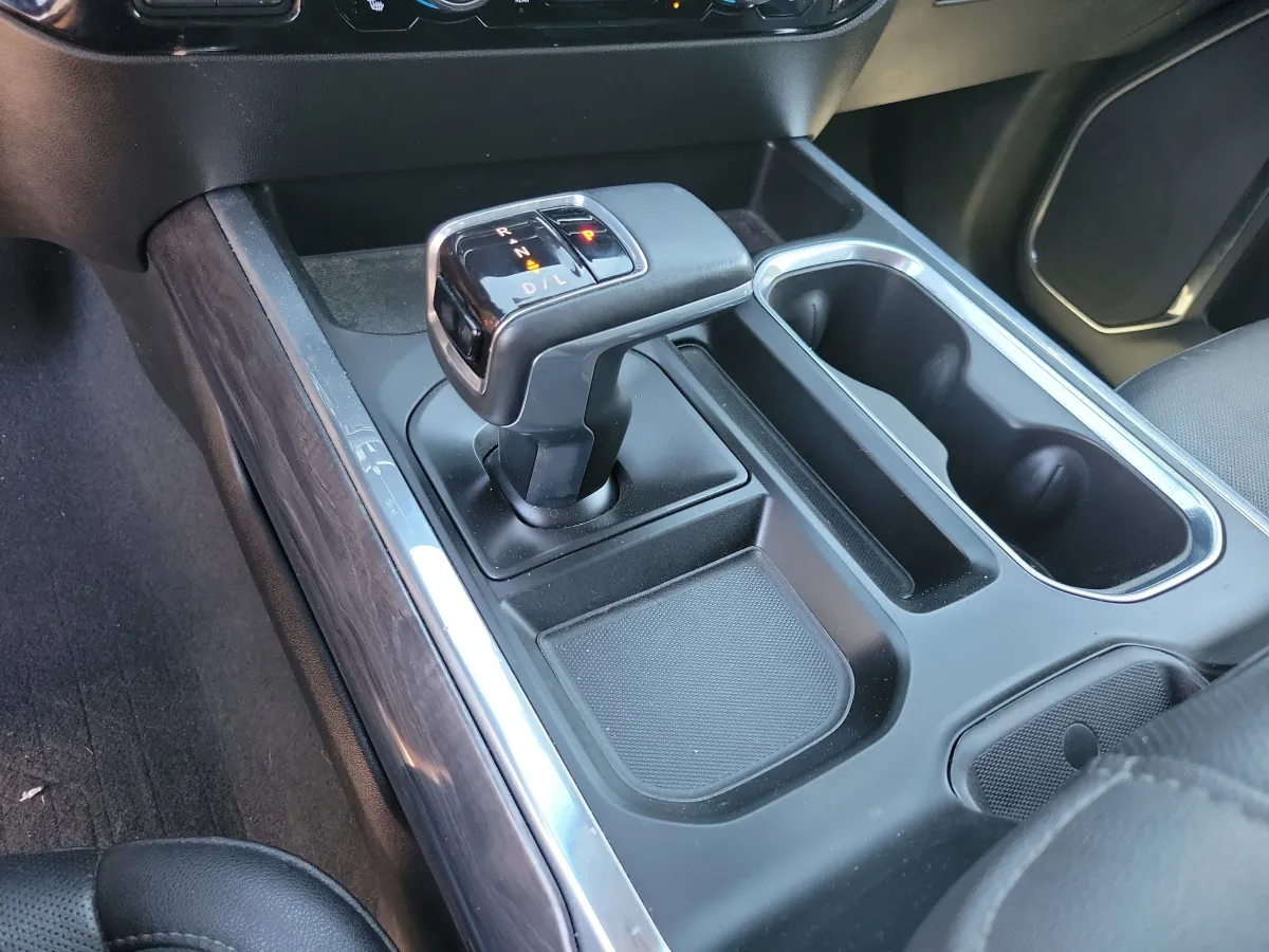 2023 Chevrolet Silverado 1500 LTZ thumbnail 12