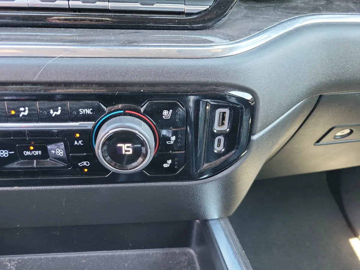 2023 Chevrolet Silverado 1500 LTZ thumbnail 15