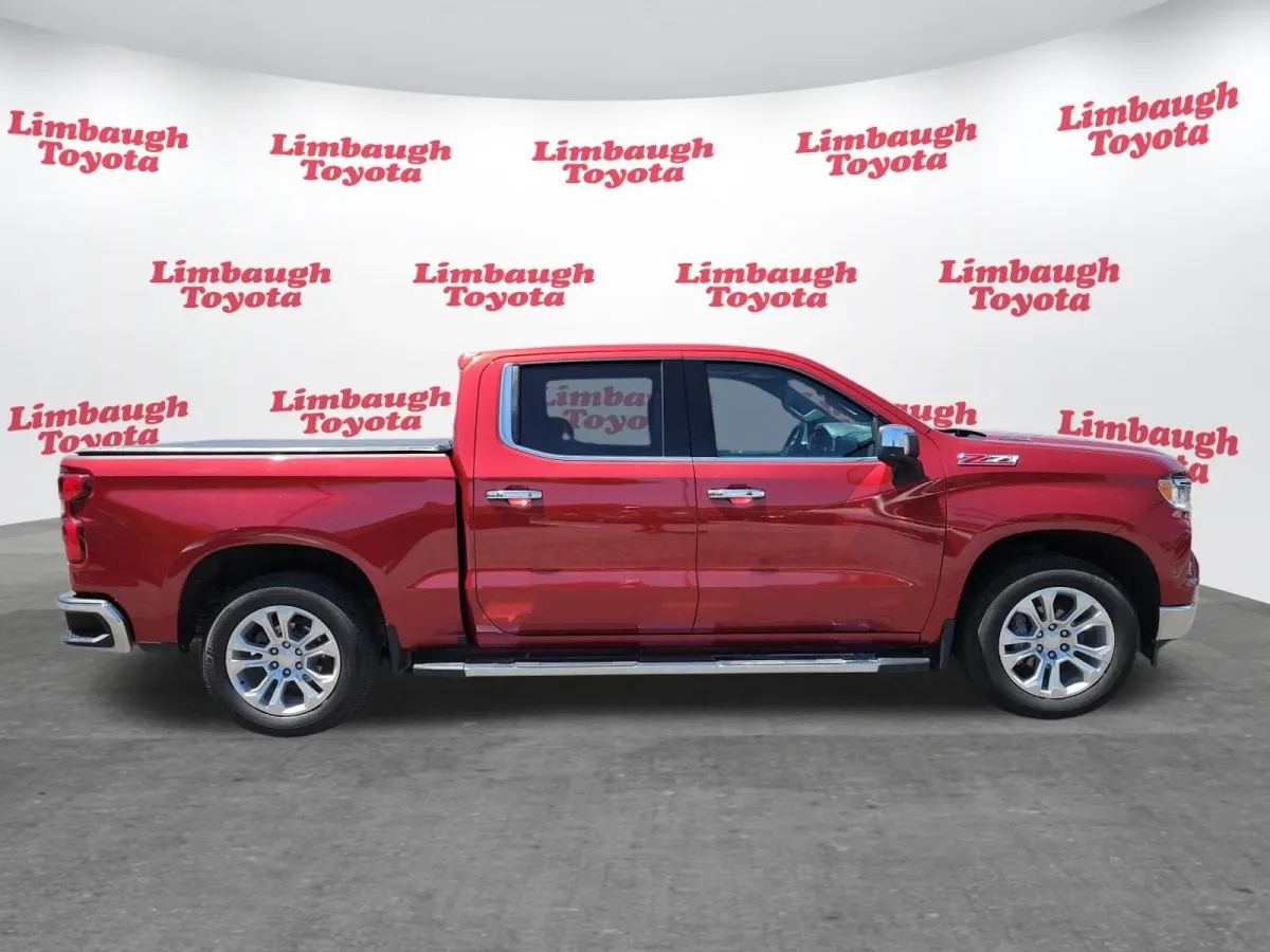 2023 Chevrolet Silverado 1500 LTZ thumbnail 2