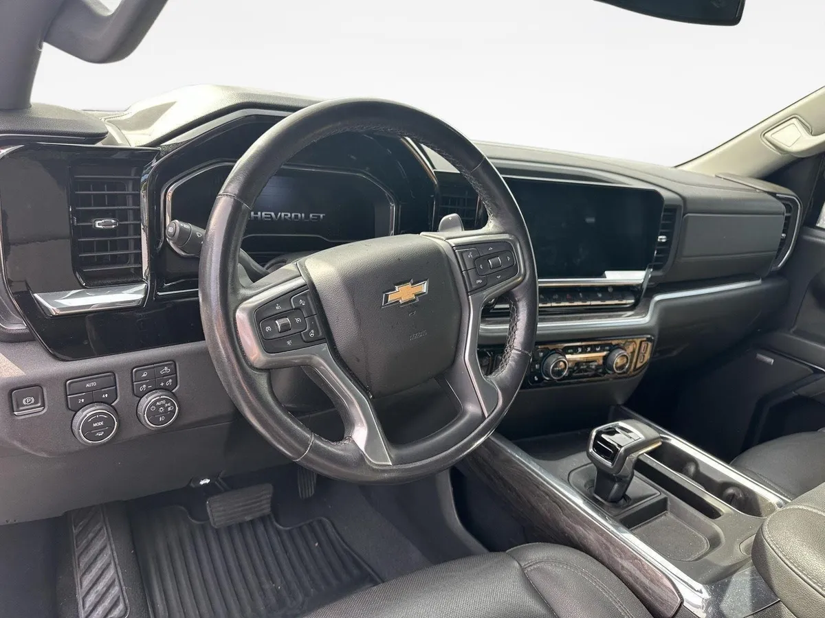 2023 Chevrolet Silverado 1500 LTZ thumbnail 10