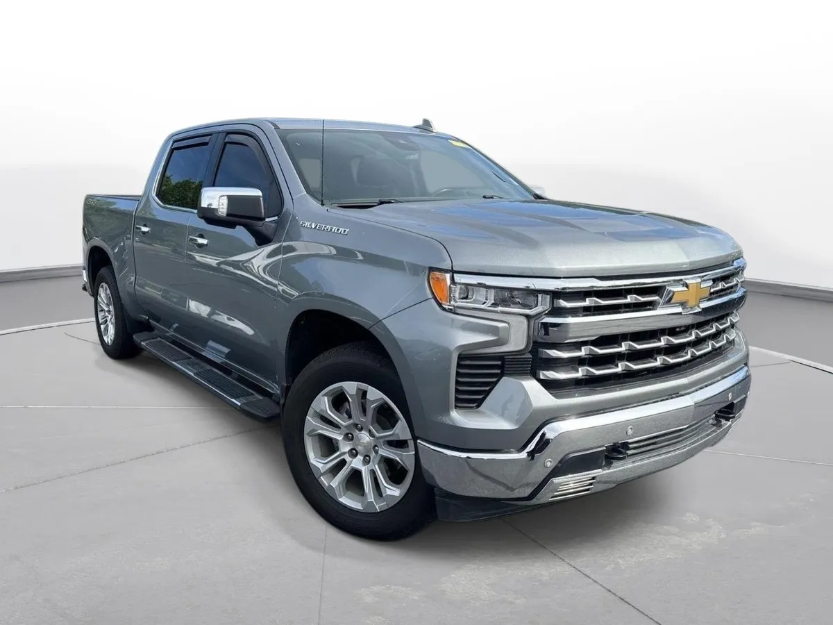 2023 Chevrolet Silverado 1500 LTZ thumbnail 4