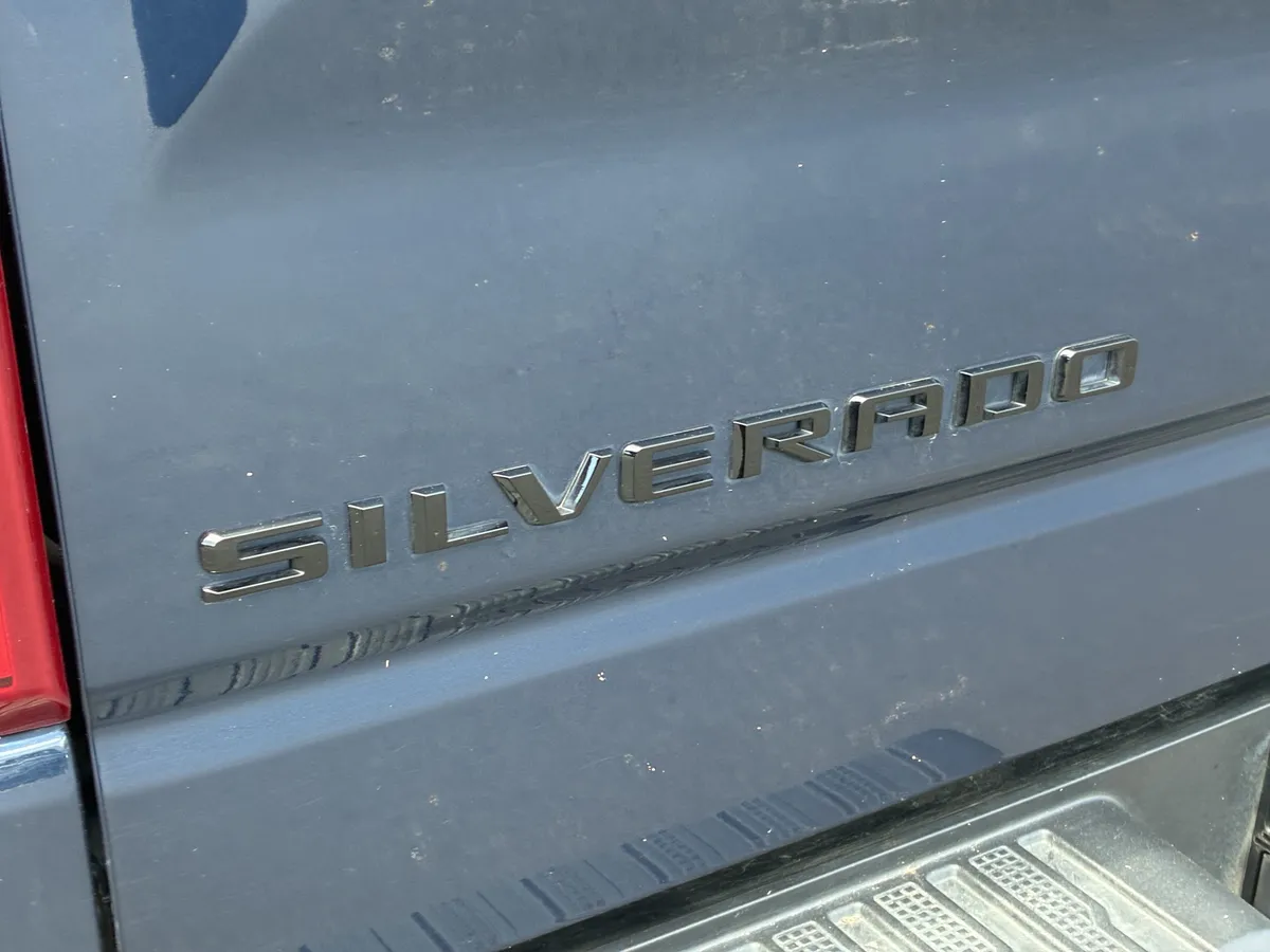 2023 Chevrolet Silverado 1500 LTZ thumbnail 10