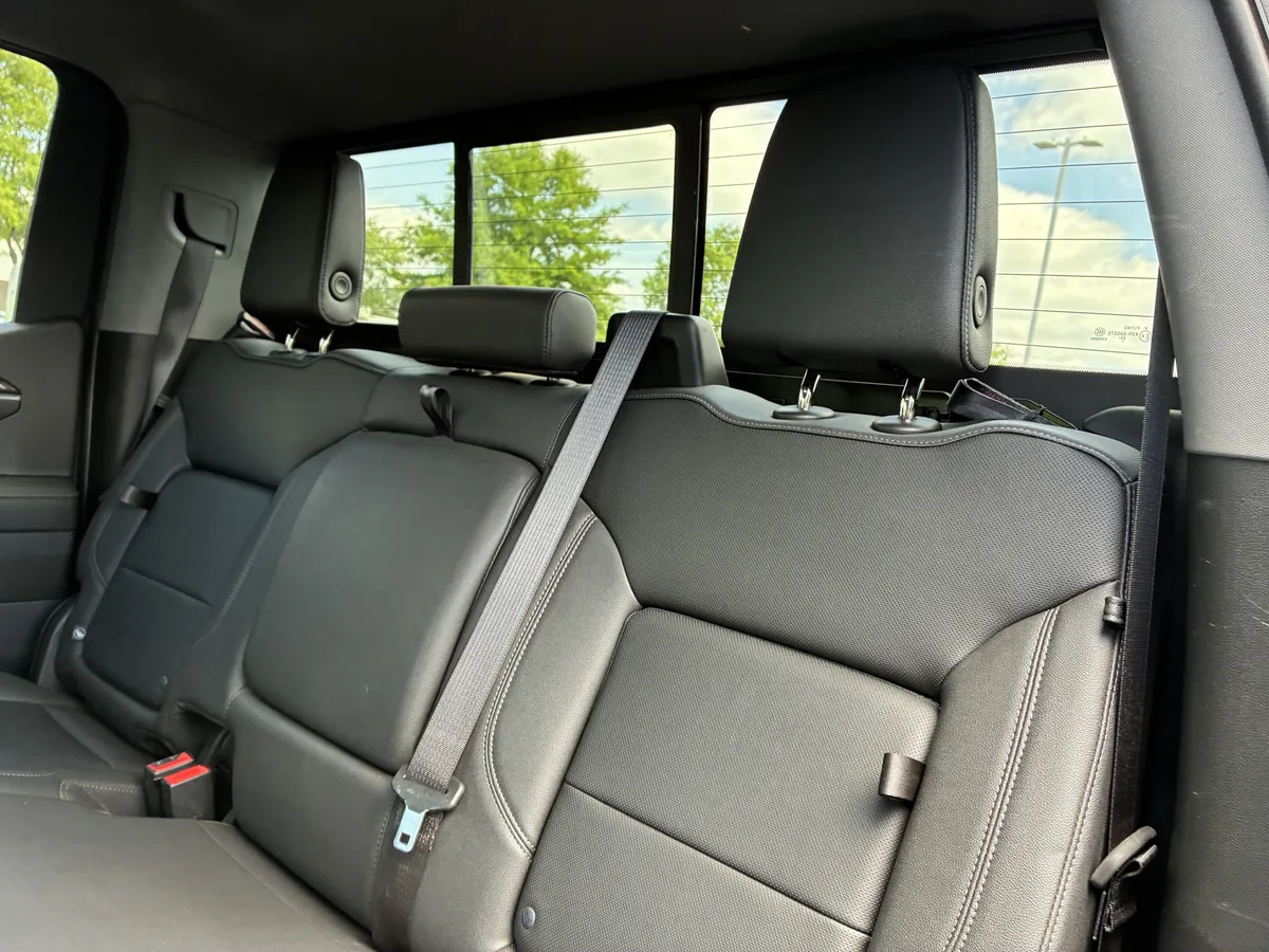 2023 Chevrolet Silverado 1500 LTZ thumbnail 13
