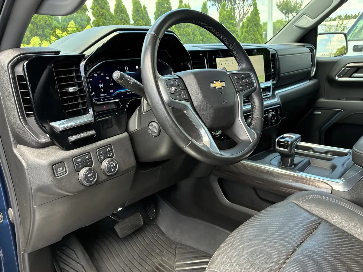 2023 Chevrolet Silverado 1500 LTZ thumbnail 22