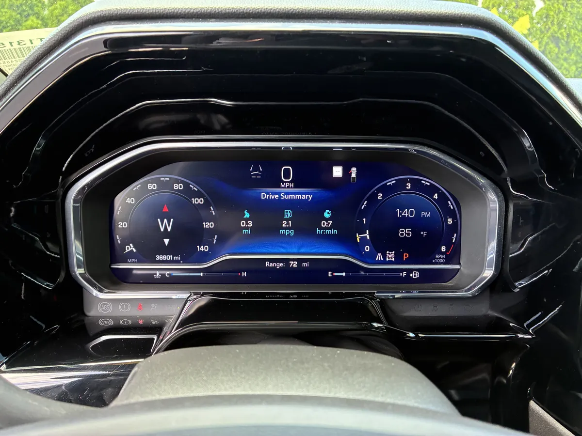 2023 Chevrolet Silverado 1500 LTZ thumbnail 31