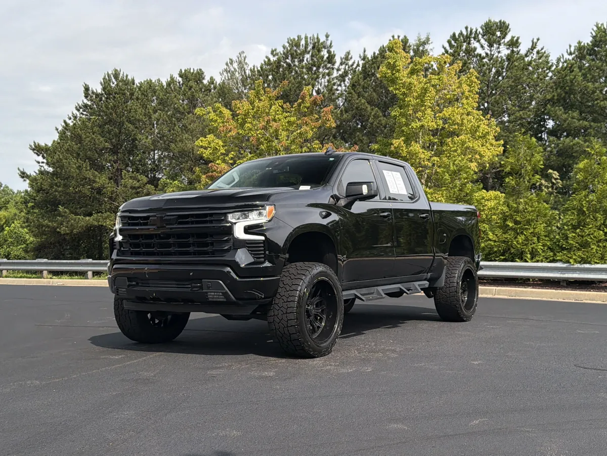 2023 Chevrolet Silverado 1500 LTZ thumbnail 12