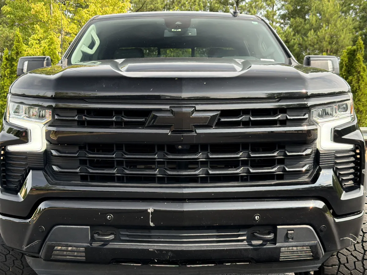 2023 Chevrolet Silverado 1500 LTZ thumbnail 18