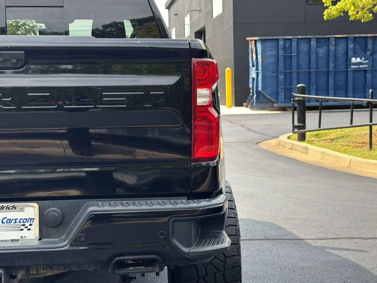 2023 Chevrolet Silverado 1500 LTZ thumbnail 22