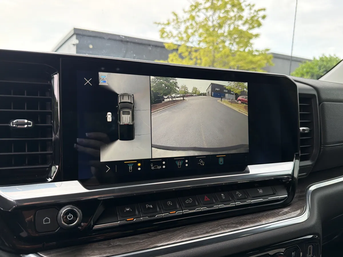 2023 Chevrolet Silverado 1500 LTZ thumbnail 35