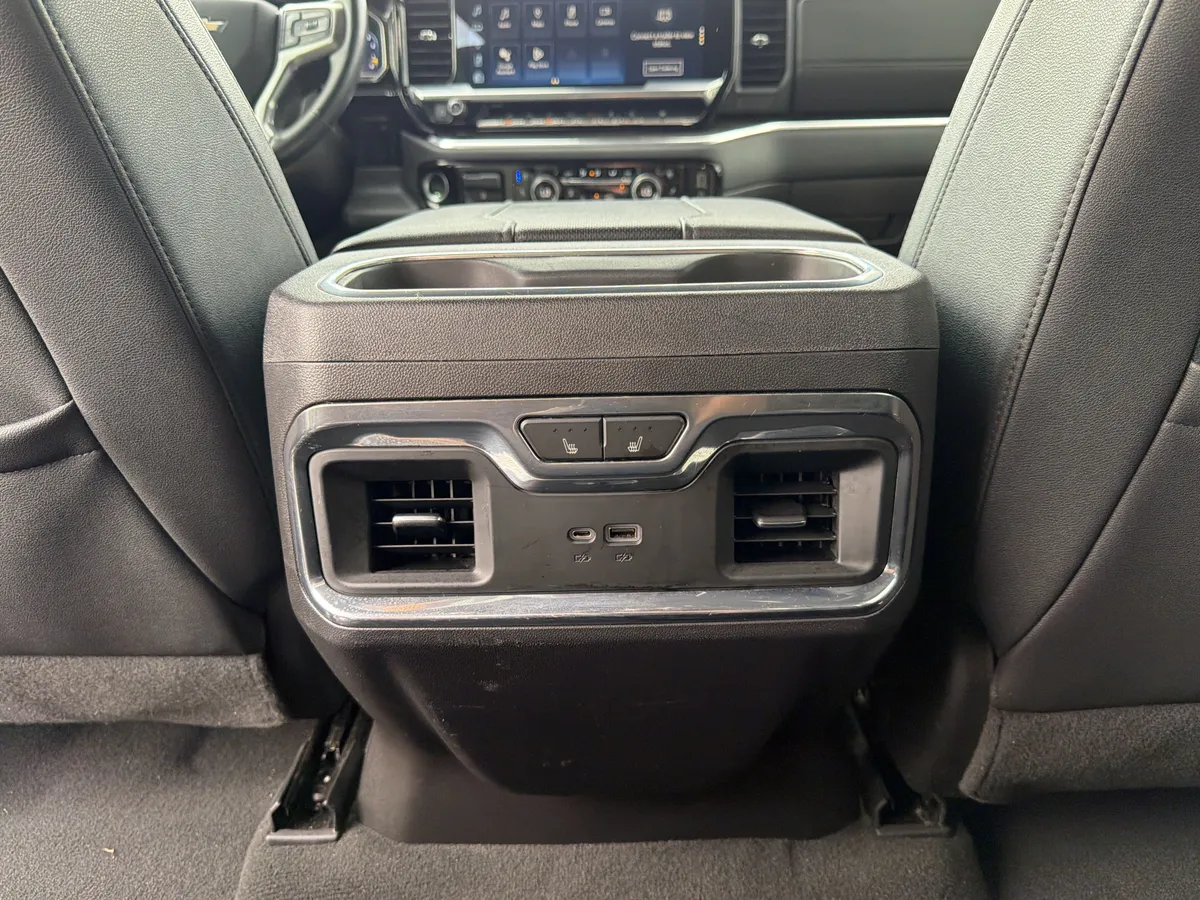 2023 Chevrolet Silverado 1500 LTZ thumbnail 41