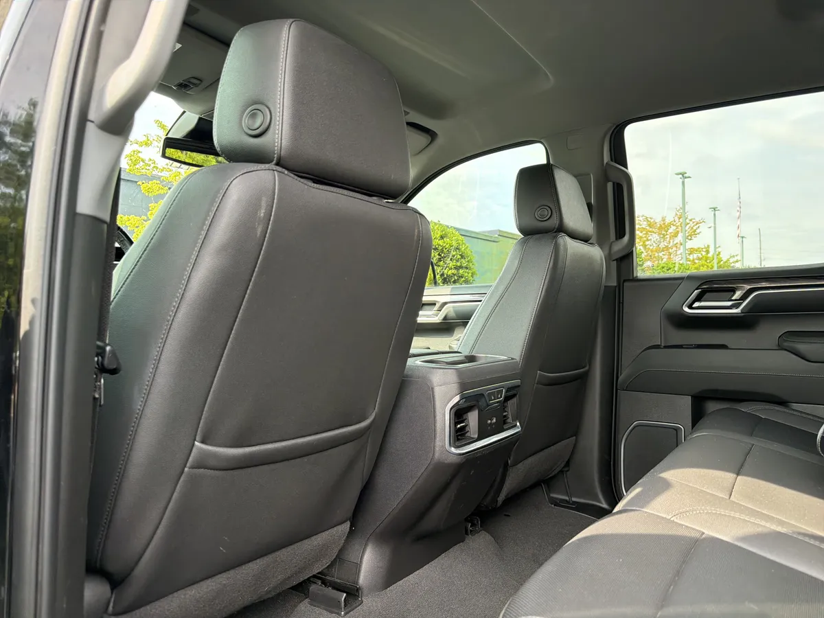 2023 Chevrolet Silverado 1500 LTZ thumbnail 42