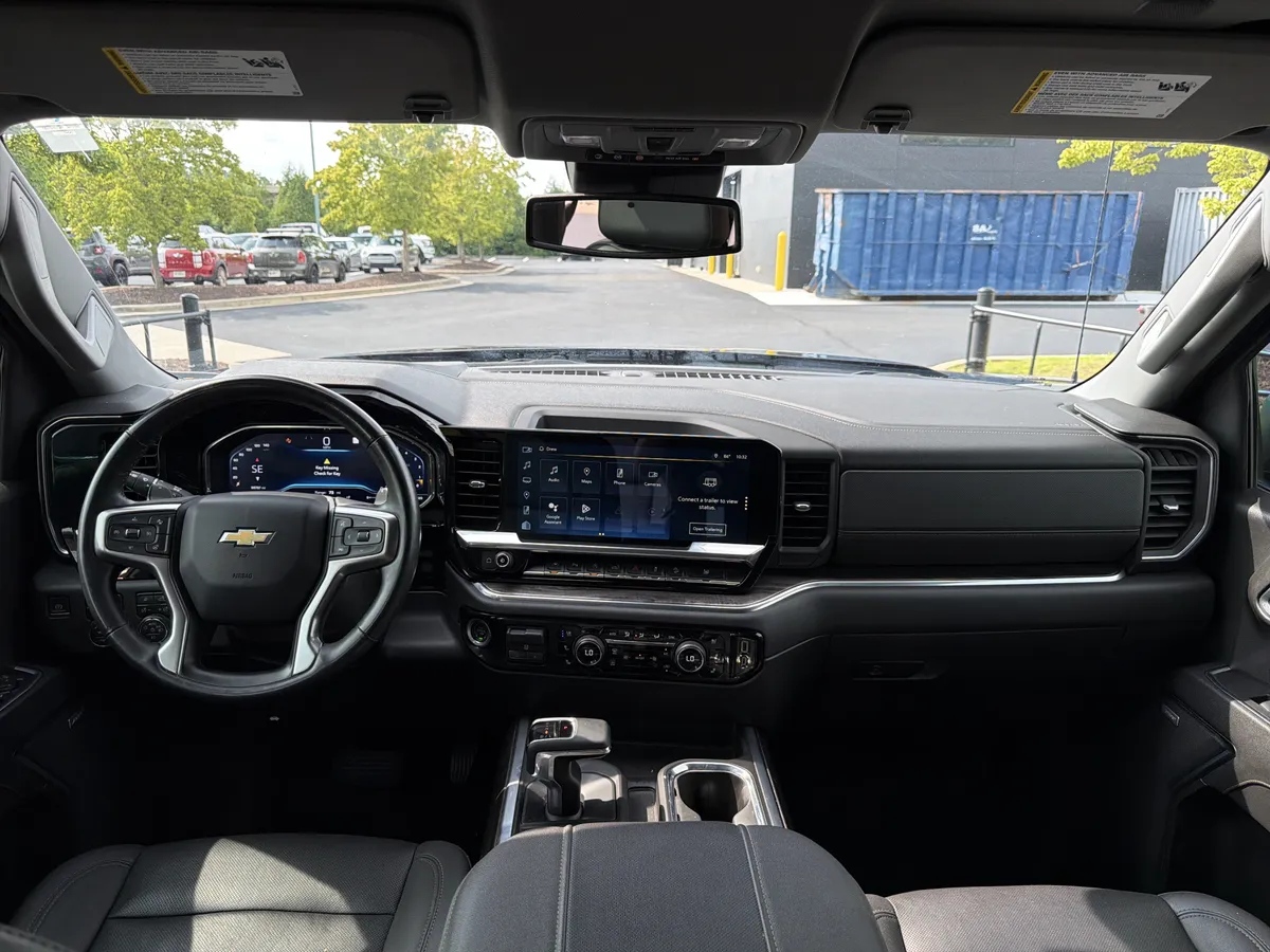 2023 Chevrolet Silverado 1500 LTZ thumbnail 44