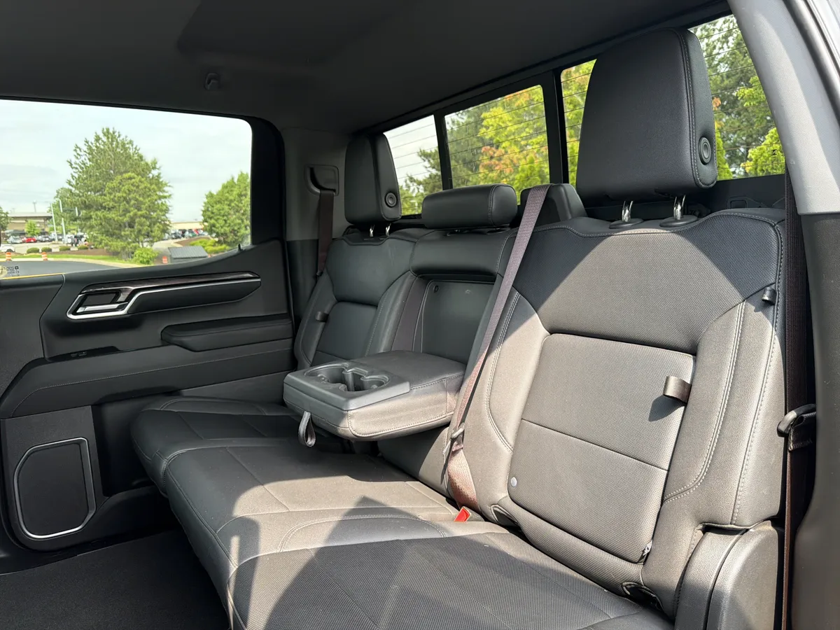 2023 Chevrolet Silverado 1500 LTZ thumbnail 8
