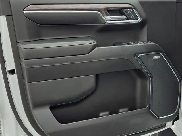 2023 Chevrolet Silverado 1500 LTZ thumbnail 15