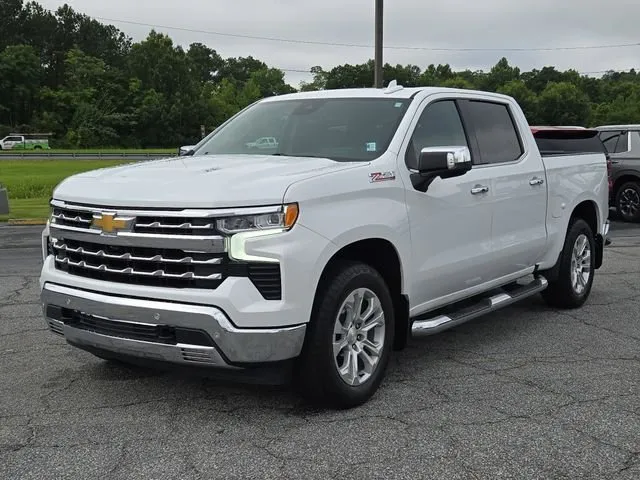 2023 Chevrolet Silverado 1500 LTZ thumbnail 2