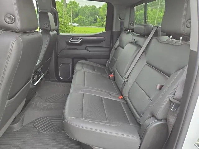 2023 Chevrolet Silverado 1500 LTZ thumbnail 20