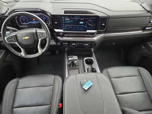 2023 Chevrolet Silverado 1500 LTZ thumbnail 21