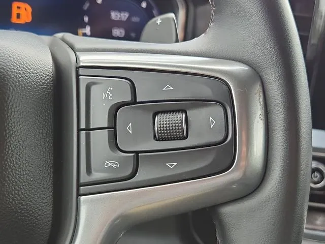 2023 Chevrolet Silverado 1500 LTZ thumbnail 25