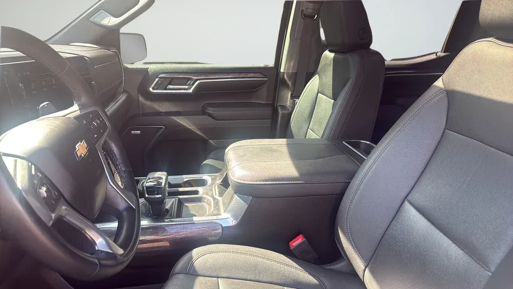 2023 Chevrolet Silverado 1500 LTZ thumbnail 20