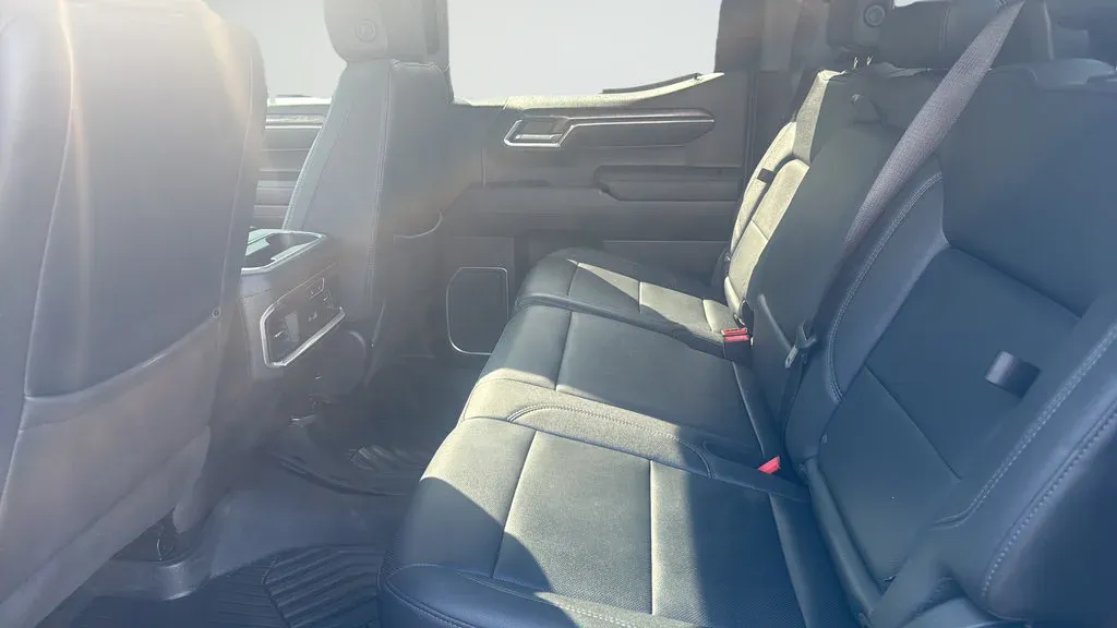 2023 Chevrolet Silverado 1500 LTZ thumbnail 21