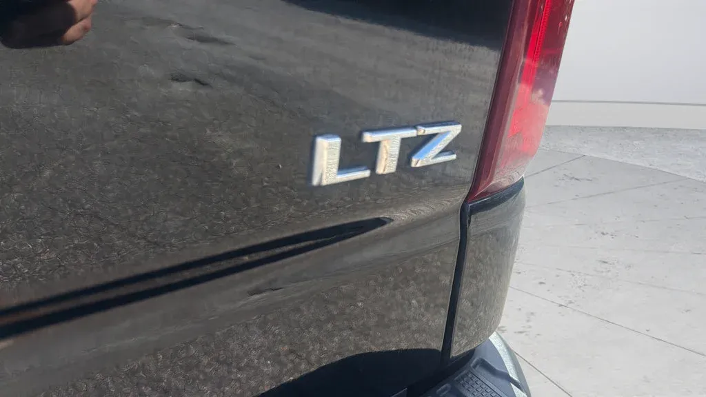 2023 Chevrolet Silverado 1500 LTZ thumbnail 29