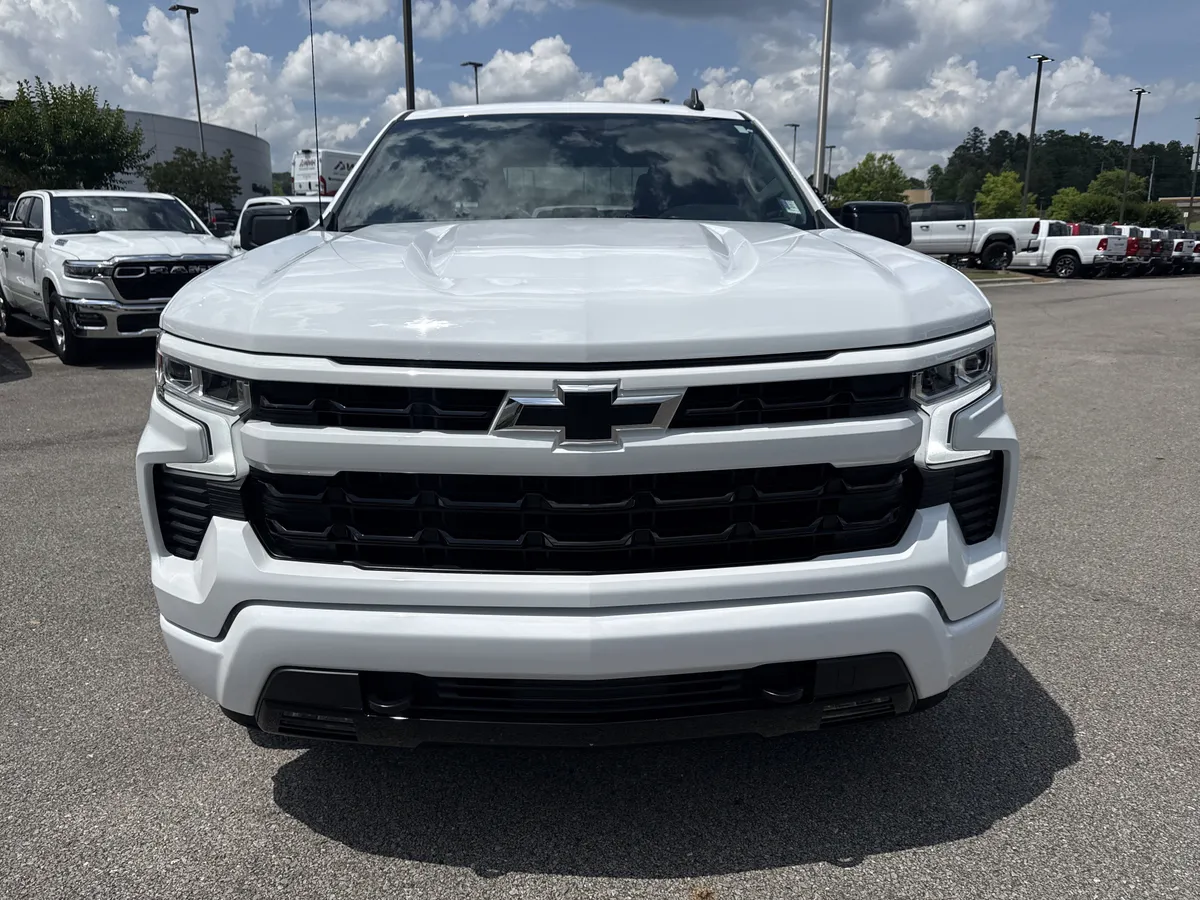 2023 Chevrolet Silverado 1500 RST thumbnail 2