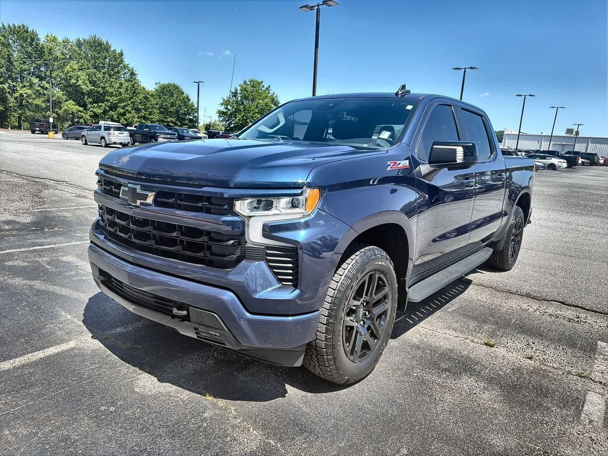 2023 Chevrolet Silverado 1500 RST thumbnail 4