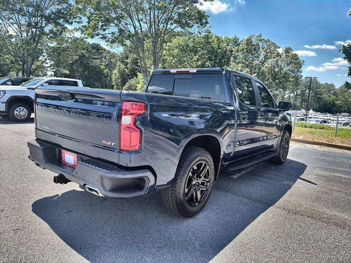 2023 Chevrolet Silverado 1500 RST thumbnail 8