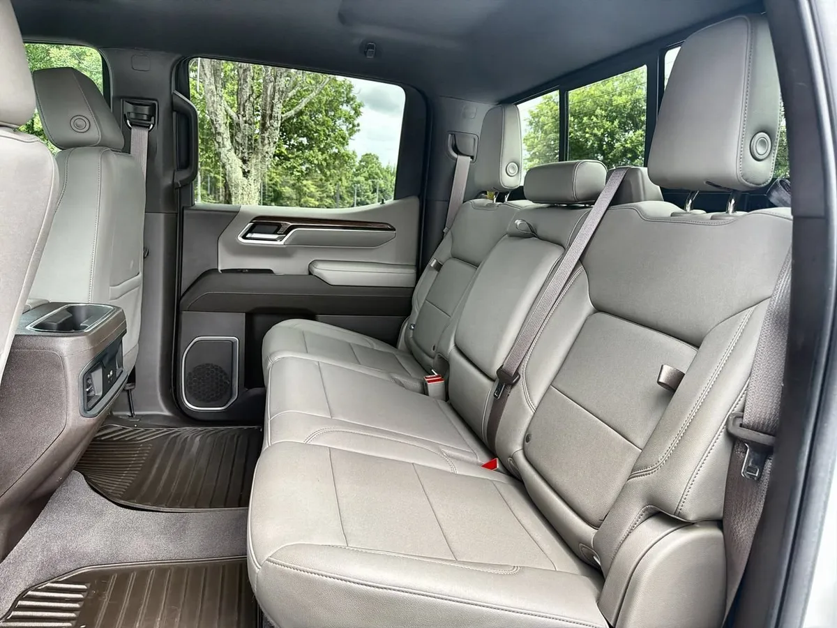2023 Chevrolet Silverado 1500 RST thumbnail 20