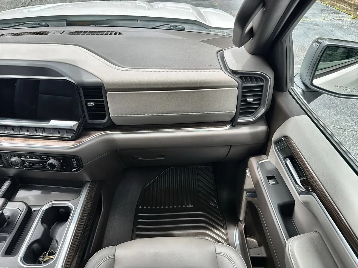 2023 Chevrolet Silverado 1500 RST thumbnail 24