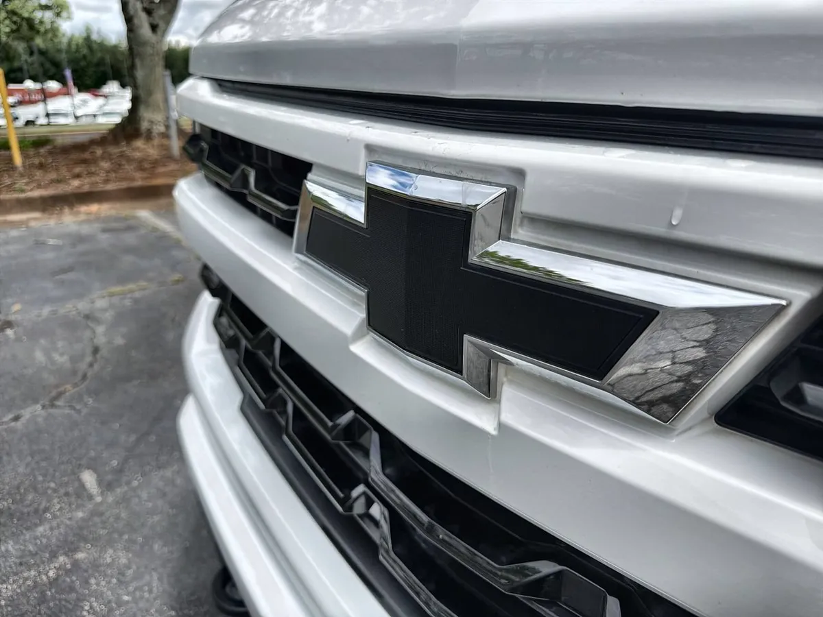 2023 Chevrolet Silverado 1500 RST thumbnail 26