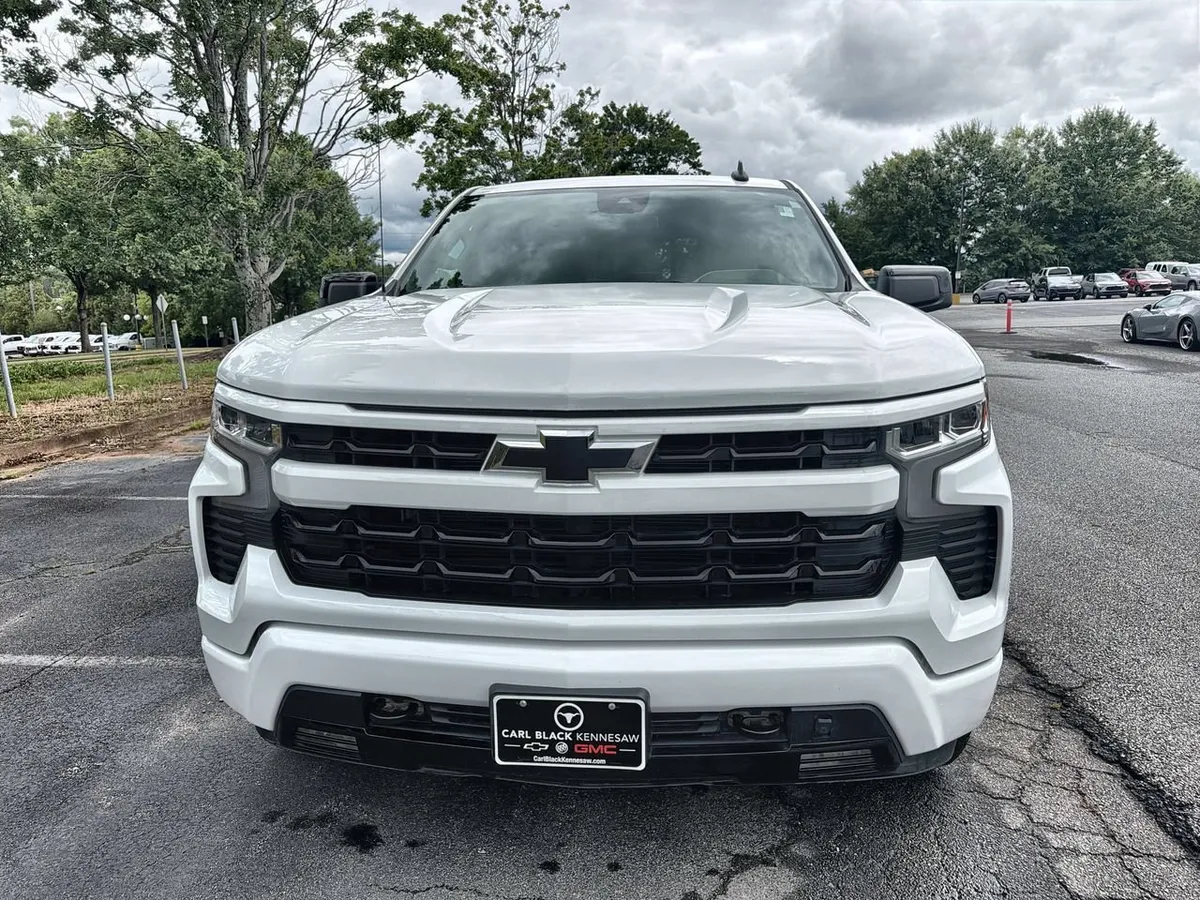 2023 Chevrolet Silverado 1500 RST thumbnail 3