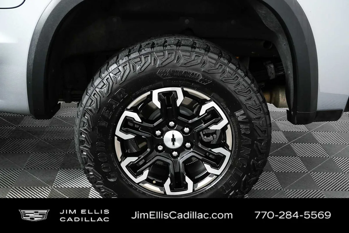 2023 Chevrolet Silverado 1500 ZR2 thumbnail 35