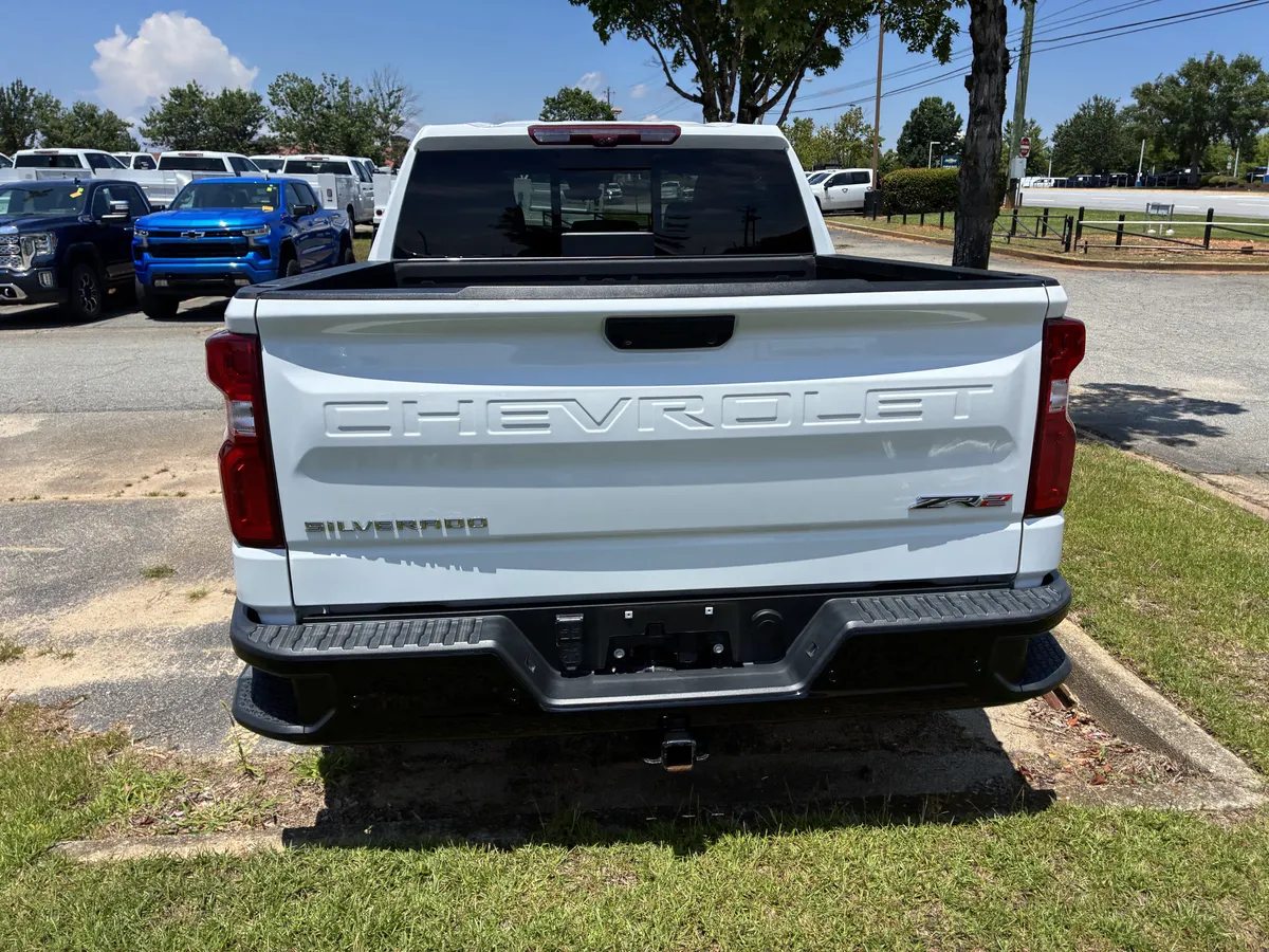 2023 Chevrolet Silverado 1500 ZR2 thumbnail 7