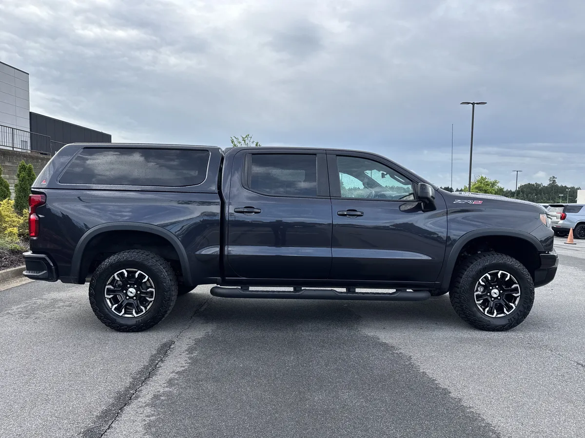 2023 Chevrolet Silverado 1500 ZR2 thumbnail 10