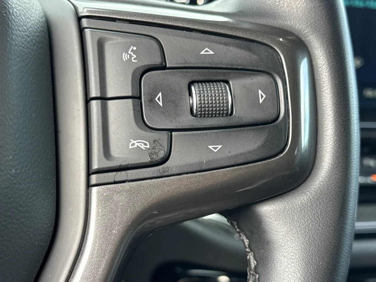 2023 Chevrolet Silverado 1500 ZR2 thumbnail 25
