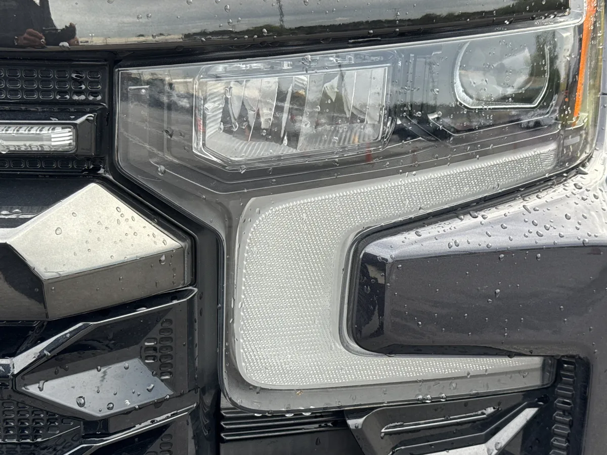 2023 Chevrolet Silverado 1500 ZR2 thumbnail 5
