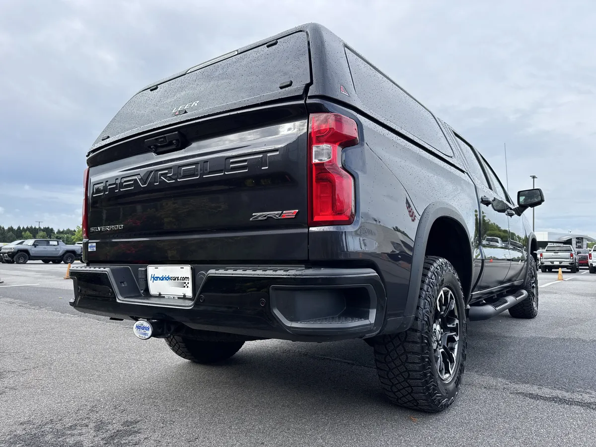 2023 Chevrolet Silverado 1500 ZR2 thumbnail 9