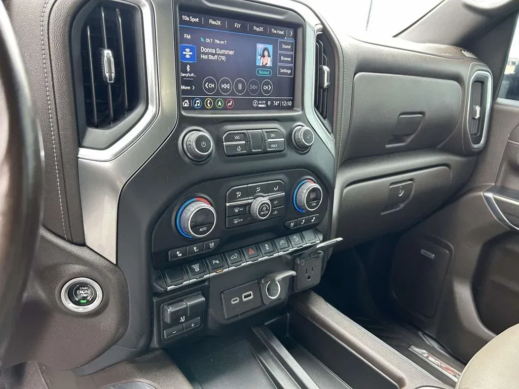 2023 Chevrolet Silverado 3500HD LTZ thumbnail 29