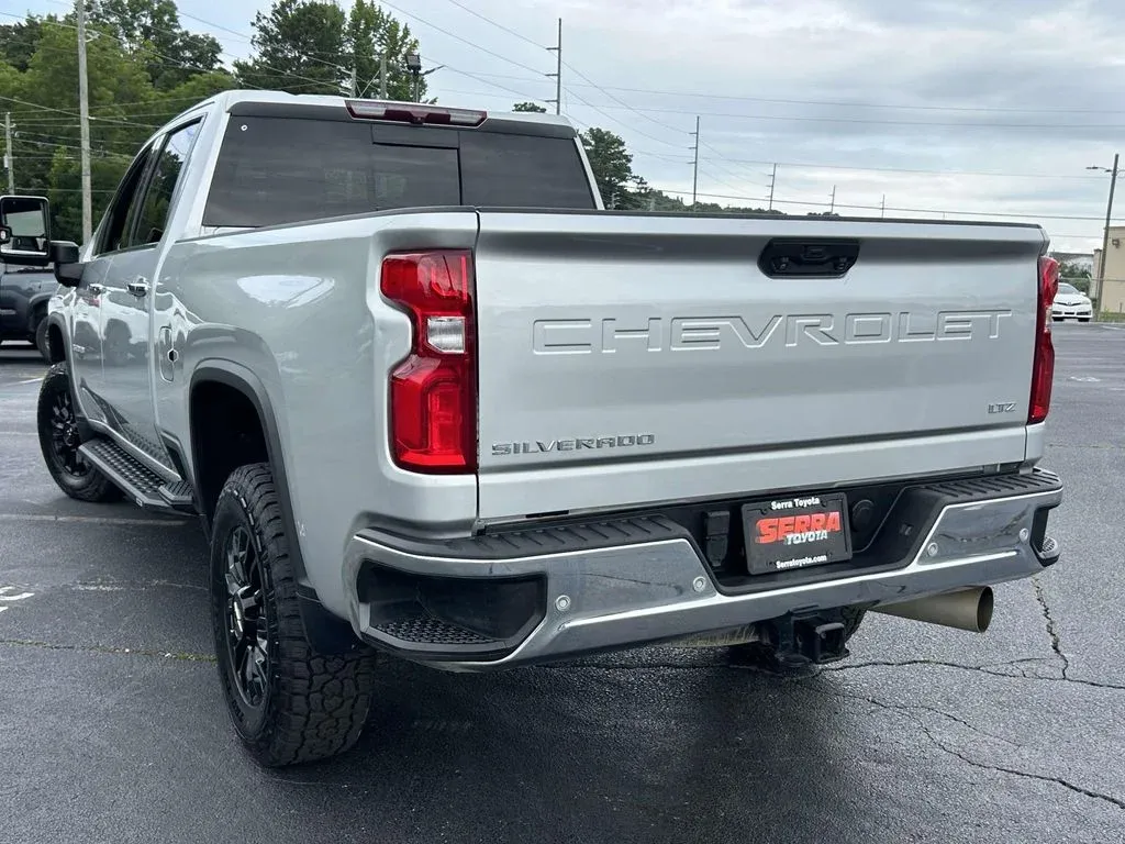 2023 Chevrolet Silverado 3500HD LTZ thumbnail 5