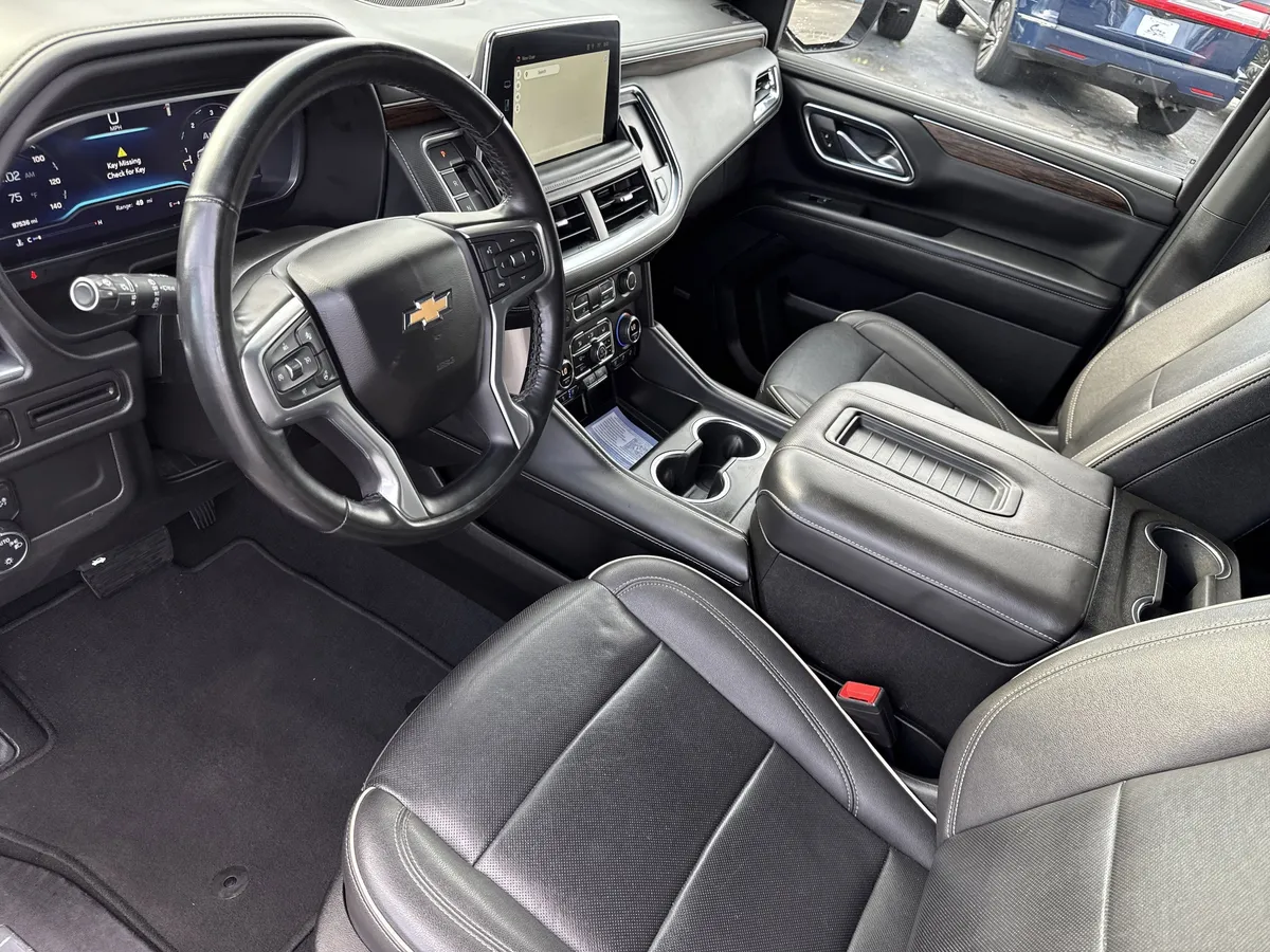 2023 Chevrolet Suburban Premier thumbnail 10