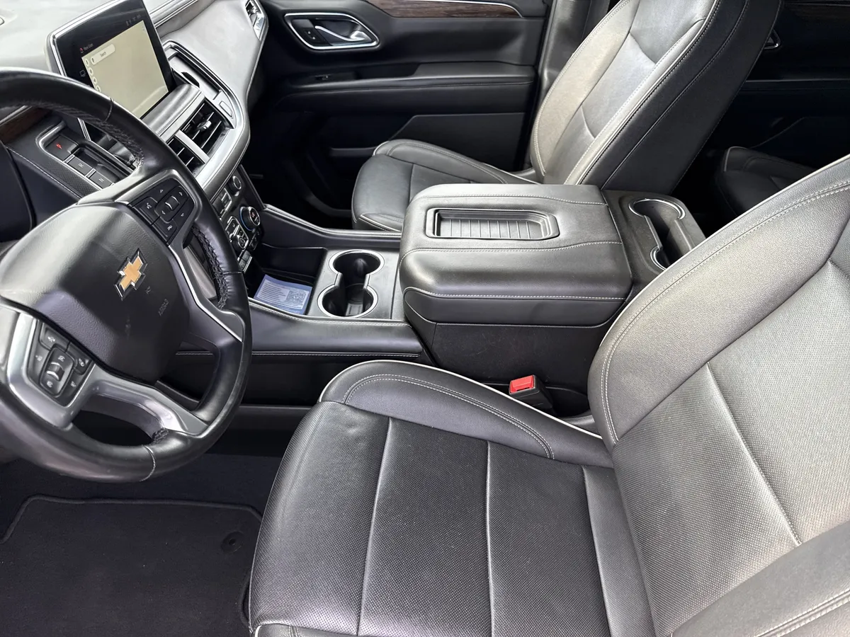 2023 Chevrolet Suburban Premier thumbnail 11