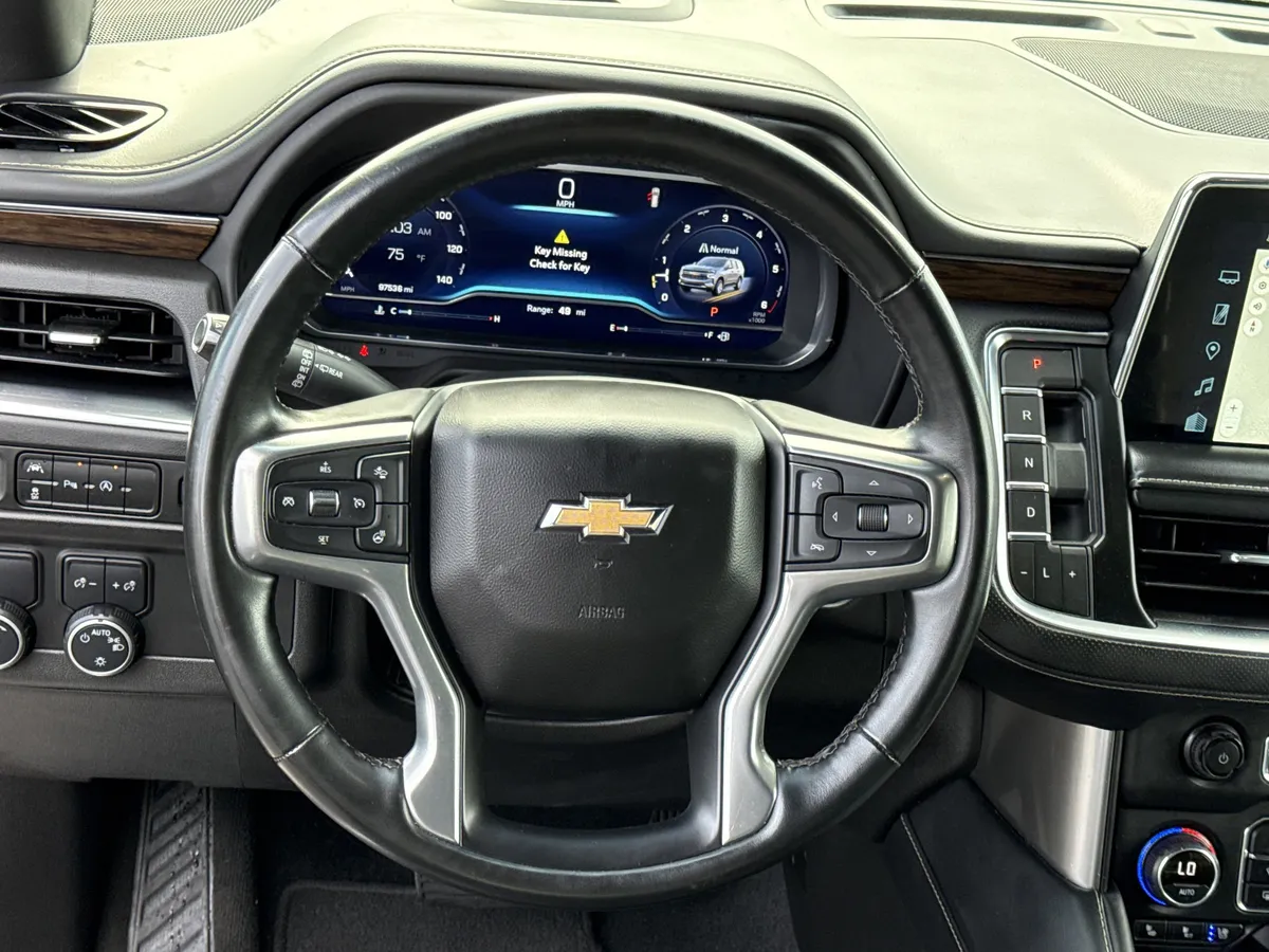 2023 Chevrolet Suburban Premier thumbnail 21