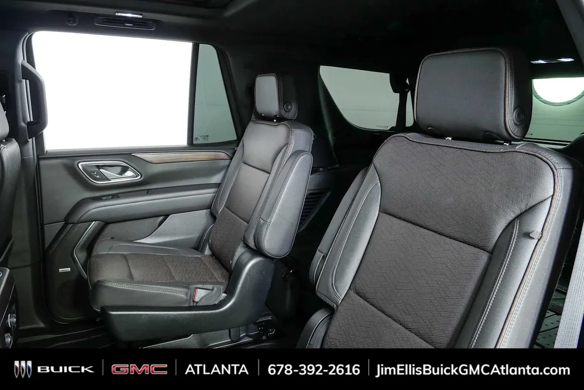 2023 Chevrolet Tahoe High Country thumbnail 19