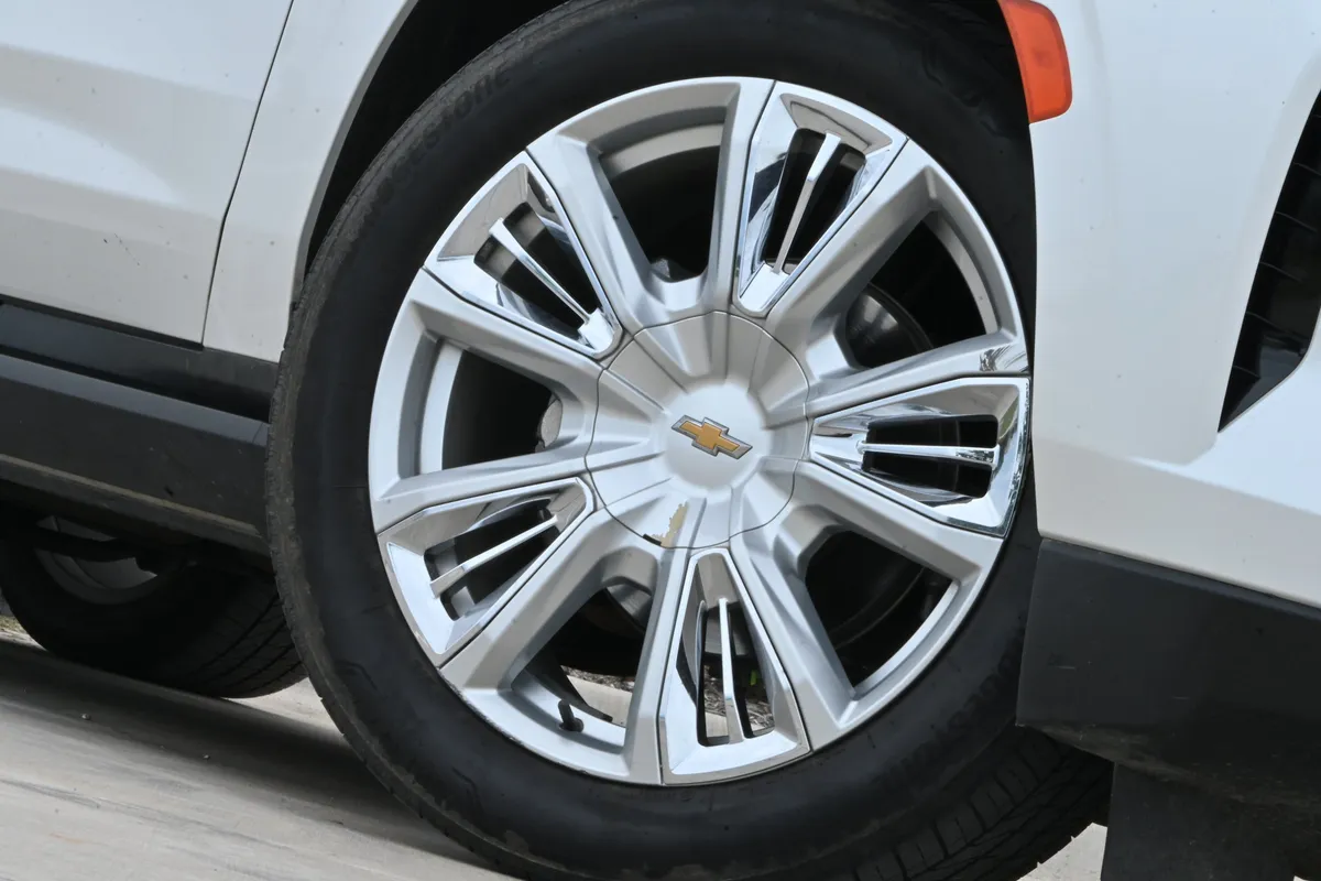 2023 Chevrolet Tahoe High Country thumbnail 10