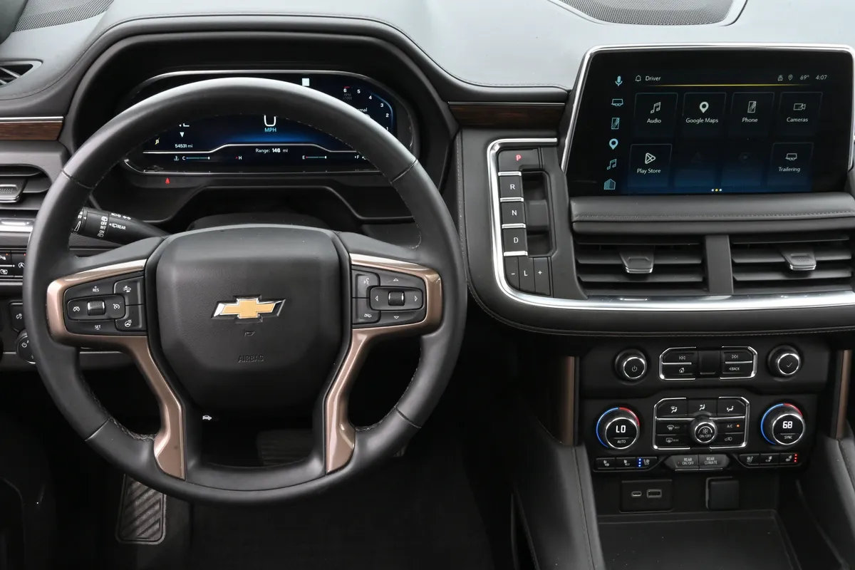 2023 Chevrolet Tahoe High Country thumbnail 16