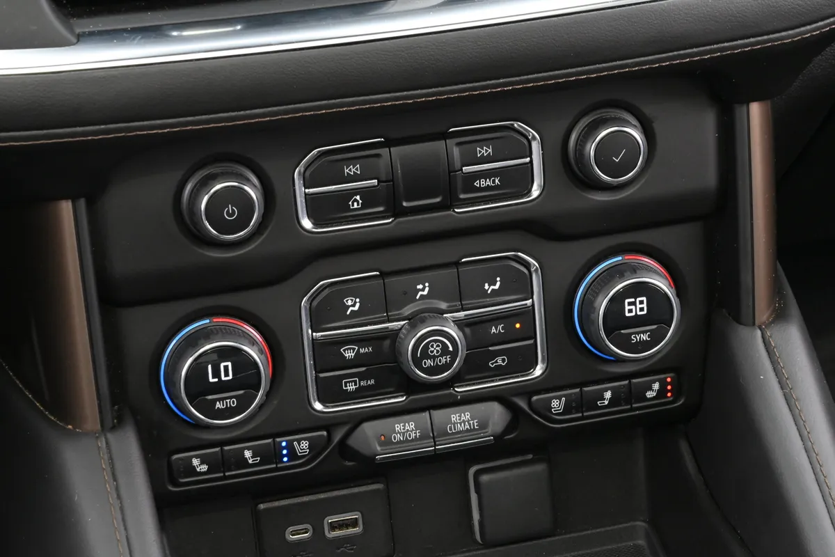 2023 Chevrolet Tahoe High Country thumbnail 21